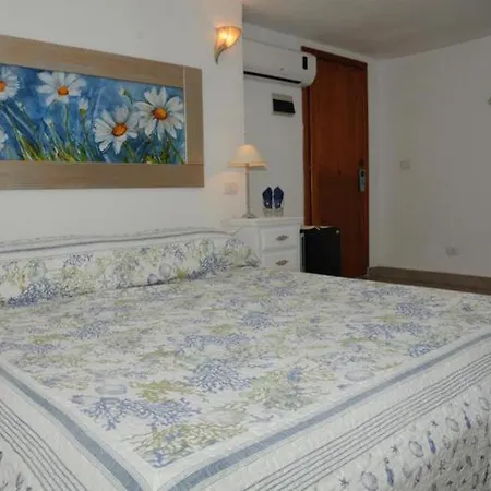 Marineledda Village 3* מרינלה