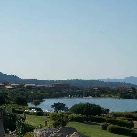 מלון דירות Marineledda Village