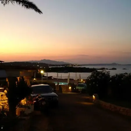 Marineledda Village מלון דירות מרינלה