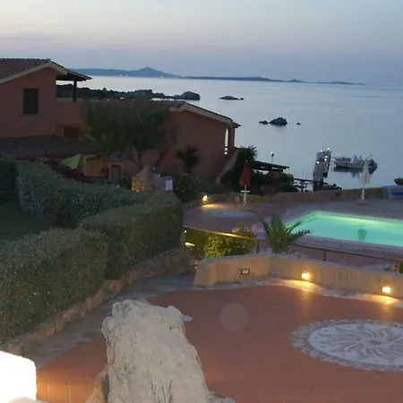 Apartahotel Marineledda Village