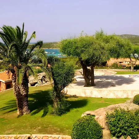 Marineledda Village מלון דירות
