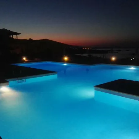 Apartahotel Marineledda Village 3*