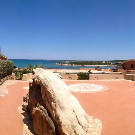 Marineledda Village מלון דירות 3*
